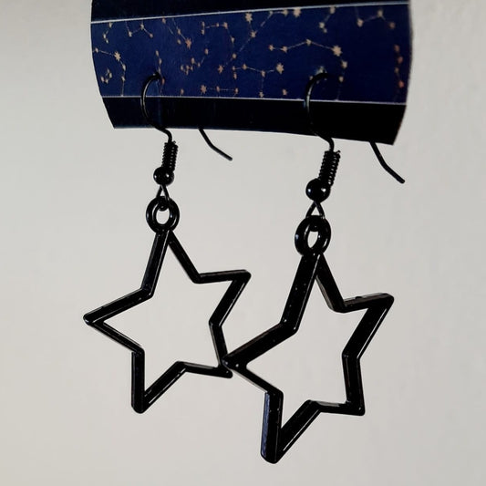 Zwarte metalen sterren oorbellen